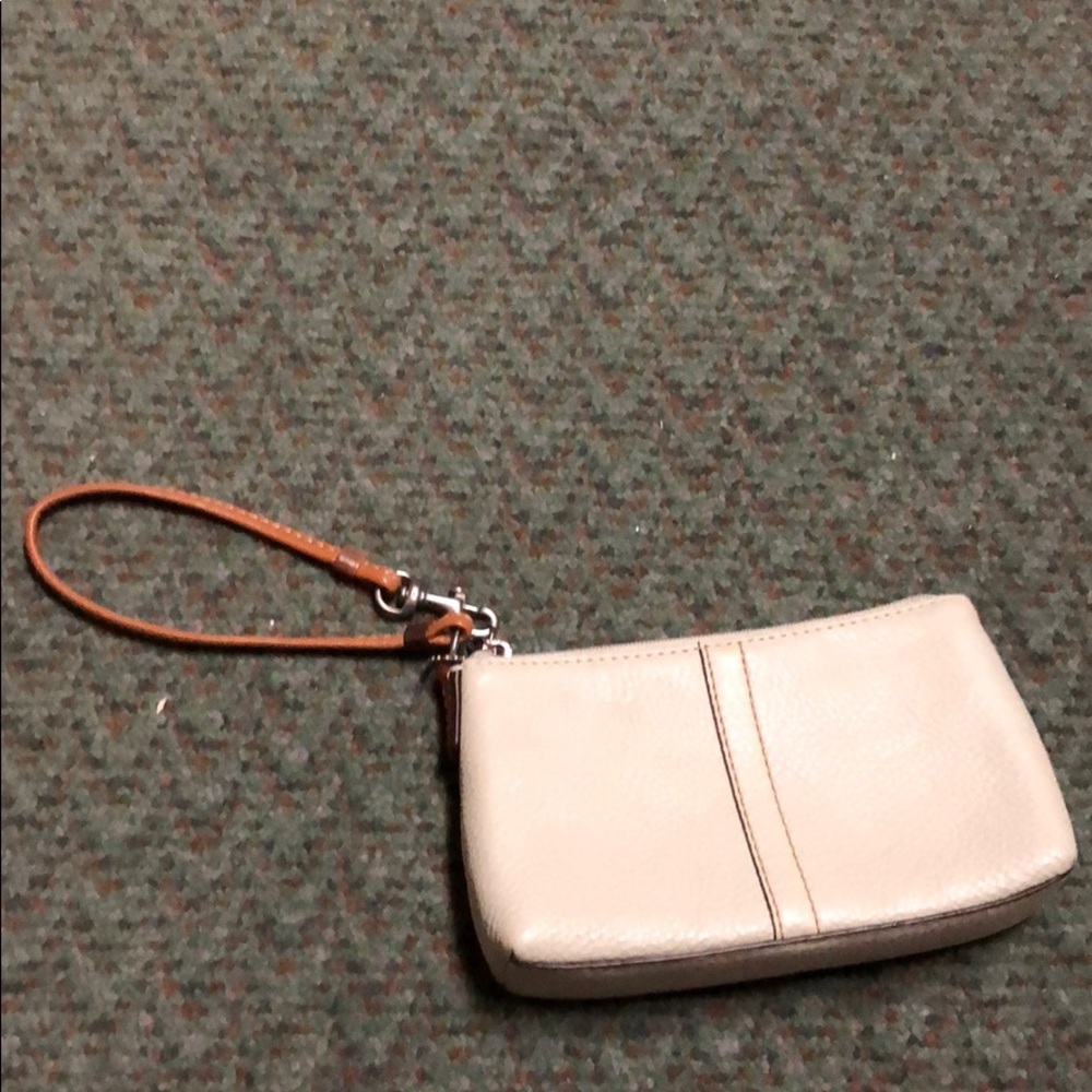 Coach white pebble leather wristlet new